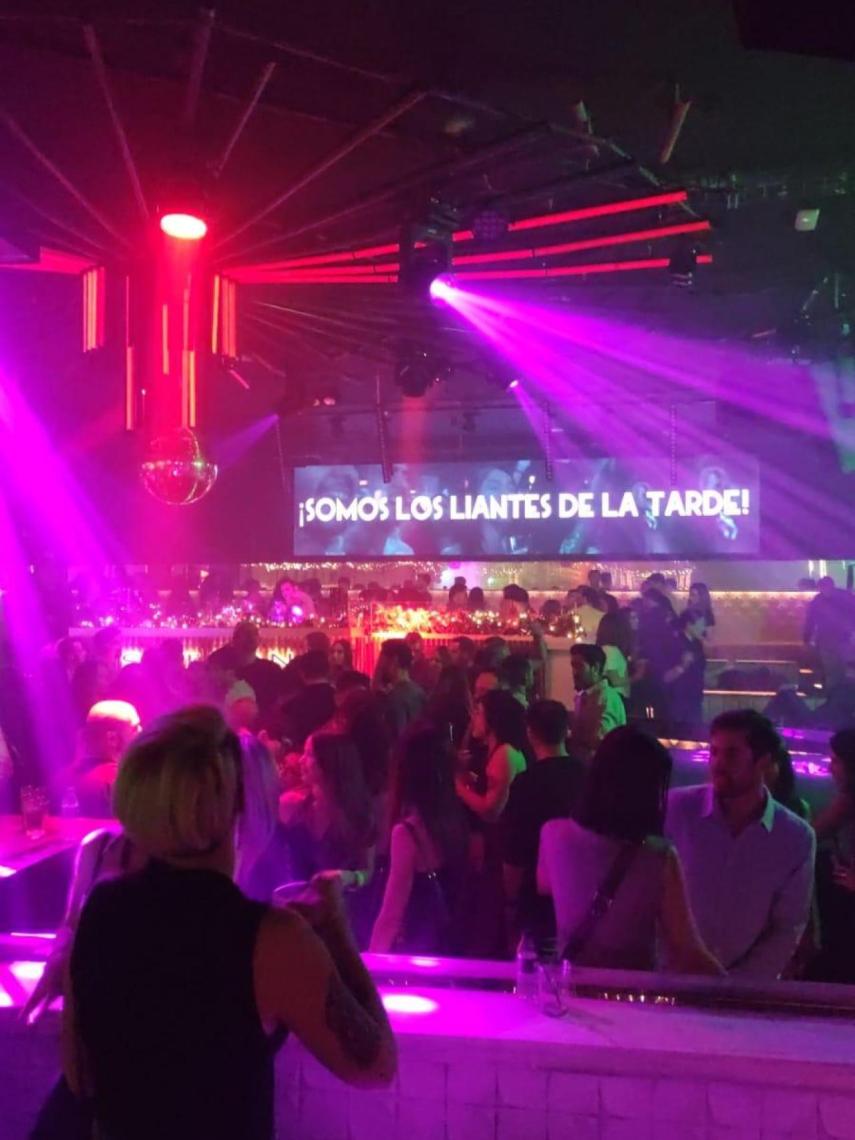 Tardeo en la discoteca Sutton