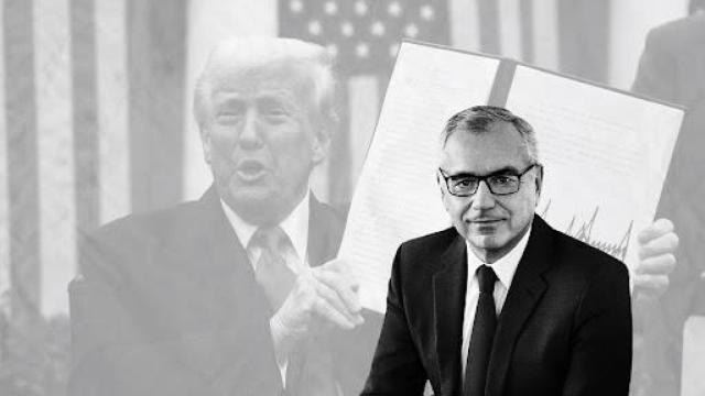 Marc Puig, presidente ejecutivo de Puig Brands, con el presidente de EEUU, Donald Trump , de fondo / CG