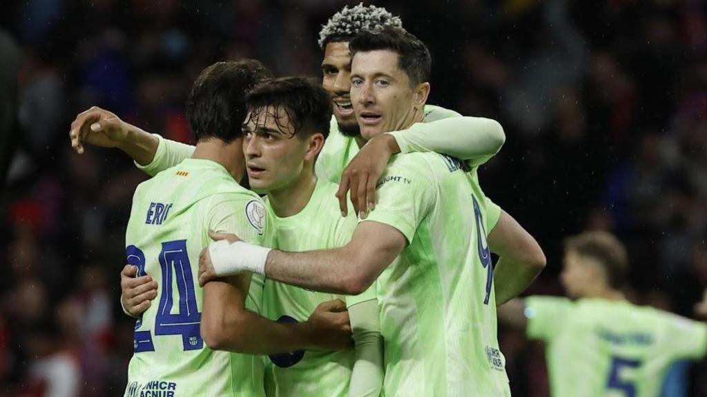 Los jugadores del Barça celebran el pase a la final de la Copa del Rey