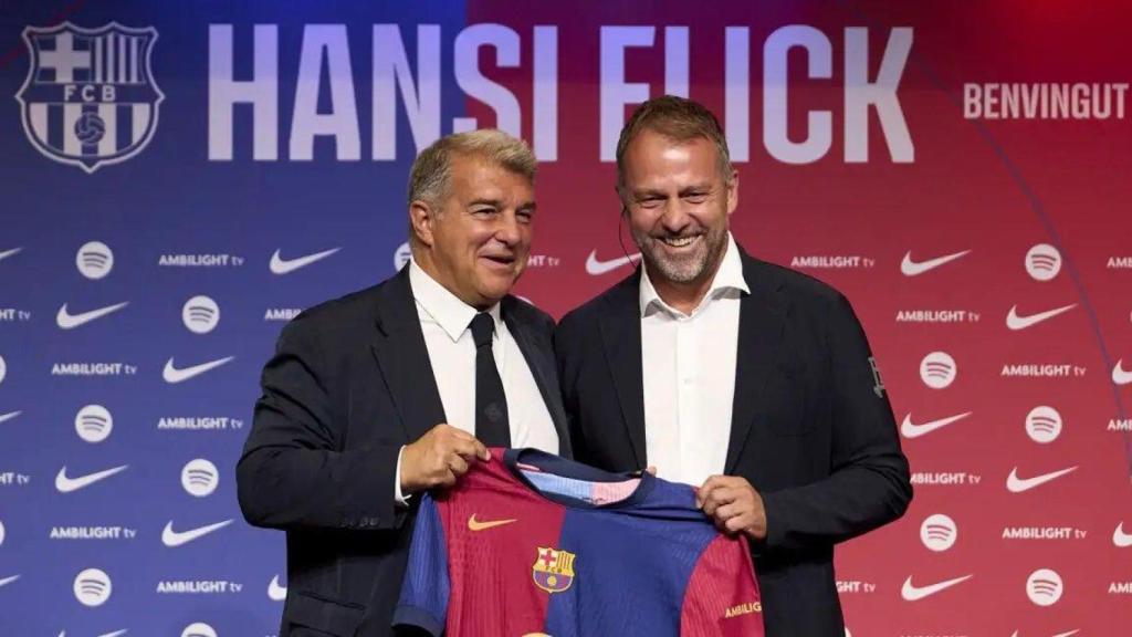 Laporta i Hansi Flick, en la presentació oficial del tècnic alemany