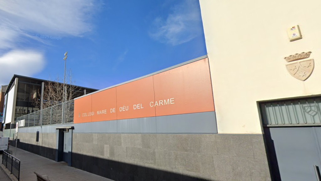 Fachada del colegio Mare de Déu del Carme, en Terrassa