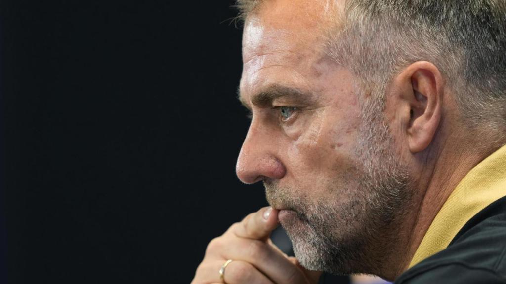 Hansi Flick responde a la prensa antes del Barça-Borussia