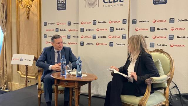 El consejero delegado de Criteria, Ángel Simón, durante su intervención en Desayunos Cede