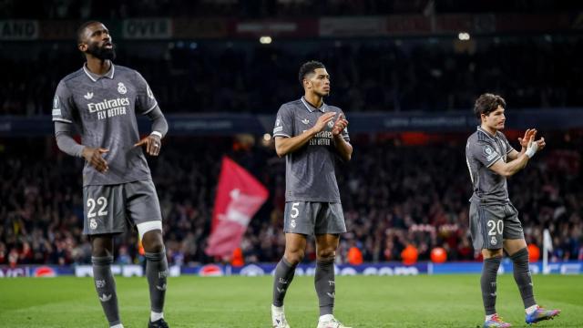 Los jugadores del Real Madrid, tocados tras la derrota contra el Arsenal