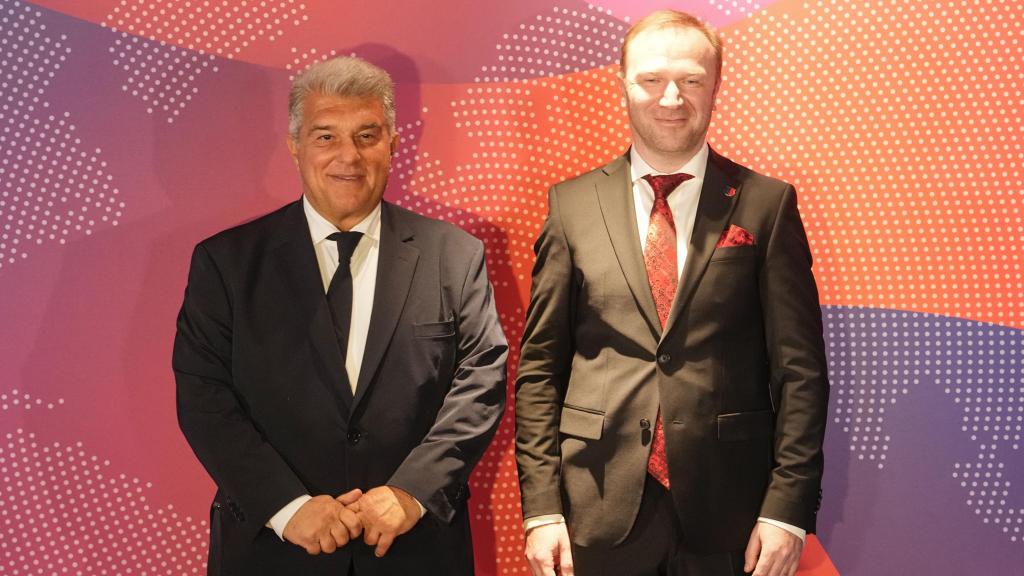 Joan Laporta i Ruslan Birladeanu, en la presentació de Barça Mobile