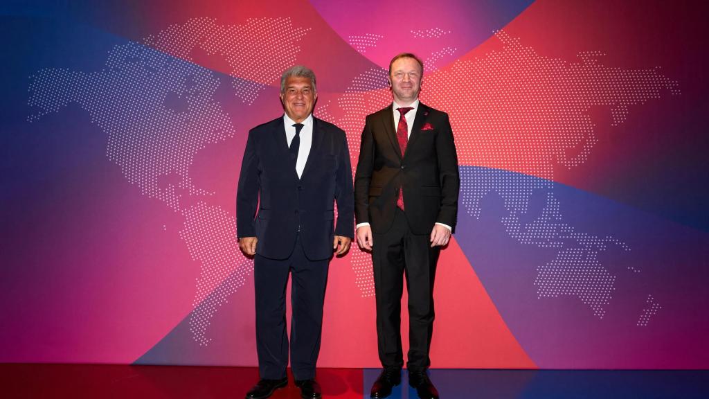 Joan Laporta y Ruslan Birladeanu en la presentación de Barça Mobile