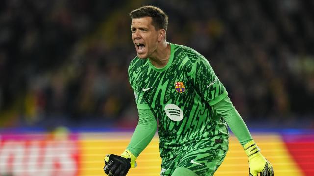 Wojciech Szczesny reacciona durante el Barça-Borussia Dortmund de Champions League