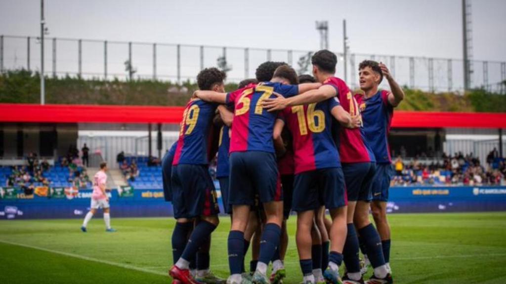 Los jugadores del Barça B celebran un gol en la victoria contra el Sestao River