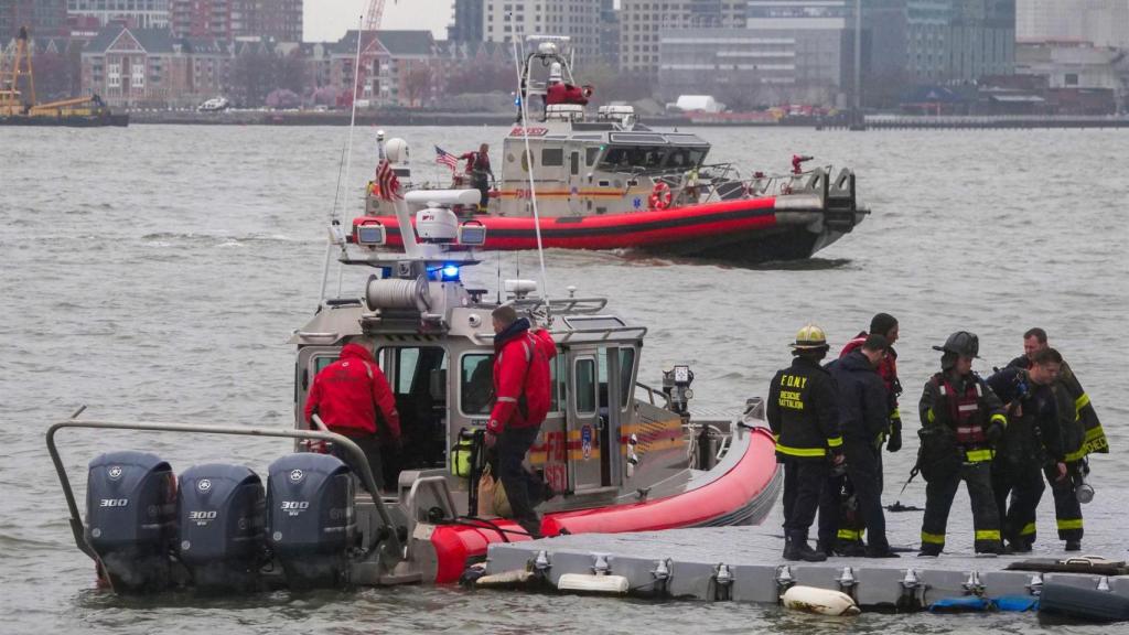 Cierra la empresa aérea involucrada en el accidente en el río Hudson donde murió una familia catalana