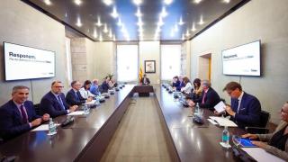 Reunión del presidente de la Generalitat, Salvador Illa, con representantes de diversas empresas farmacéuticas