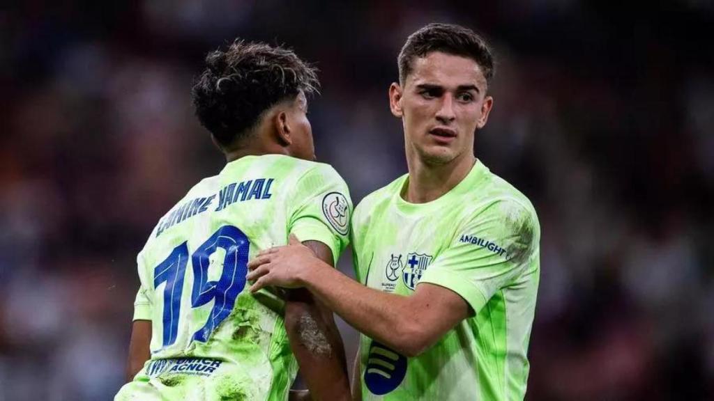 Lamine Yamal y Gavi durante el partido entre Barça y Athletic de Supercopa