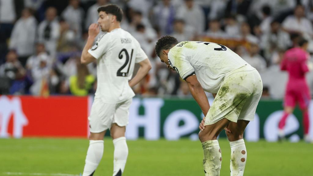 Jude Bellingham, abatido después de la derrota del Real Madrid contra el Arsenal en el Santiago Bernabéu