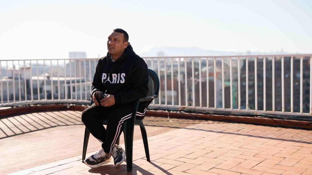 Henry durante la entrevista con Crónica Global