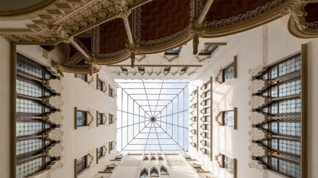 El palacio modernista que puedes visitar gratis en Sant Jordi, Palau Macaya