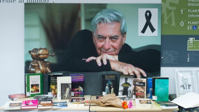 Imagen de un homenaje a Mario Vargas Llosa