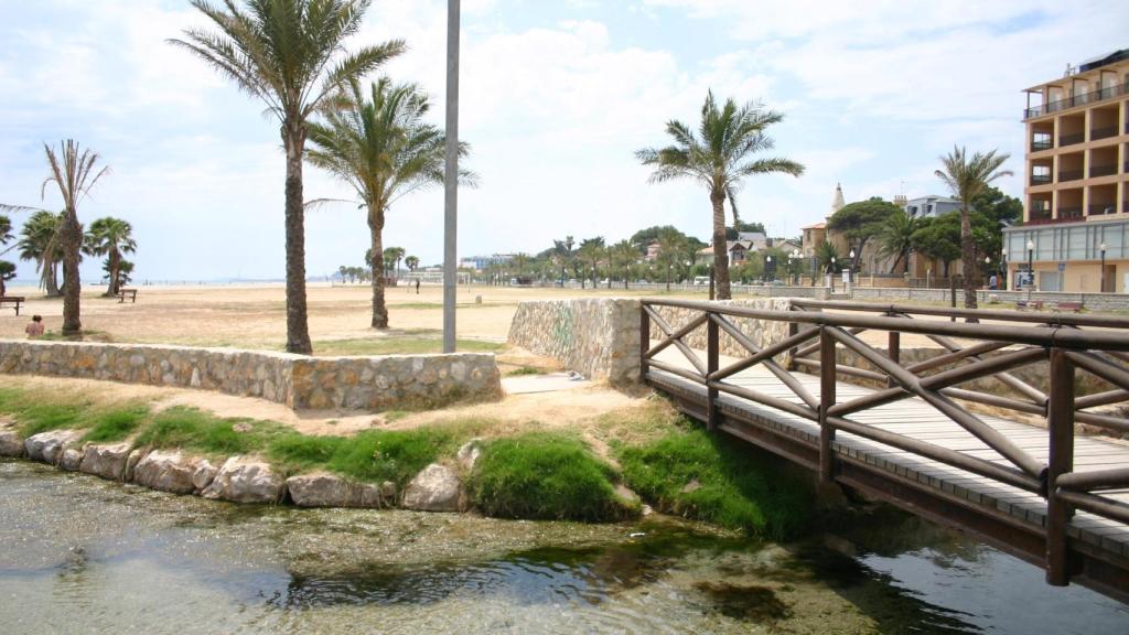 Imagen de archivo de la playa de Coma-Ruga