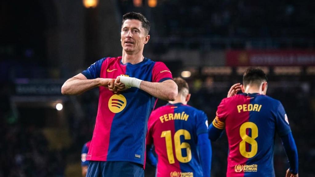 Lewandowski, con la mano vendada