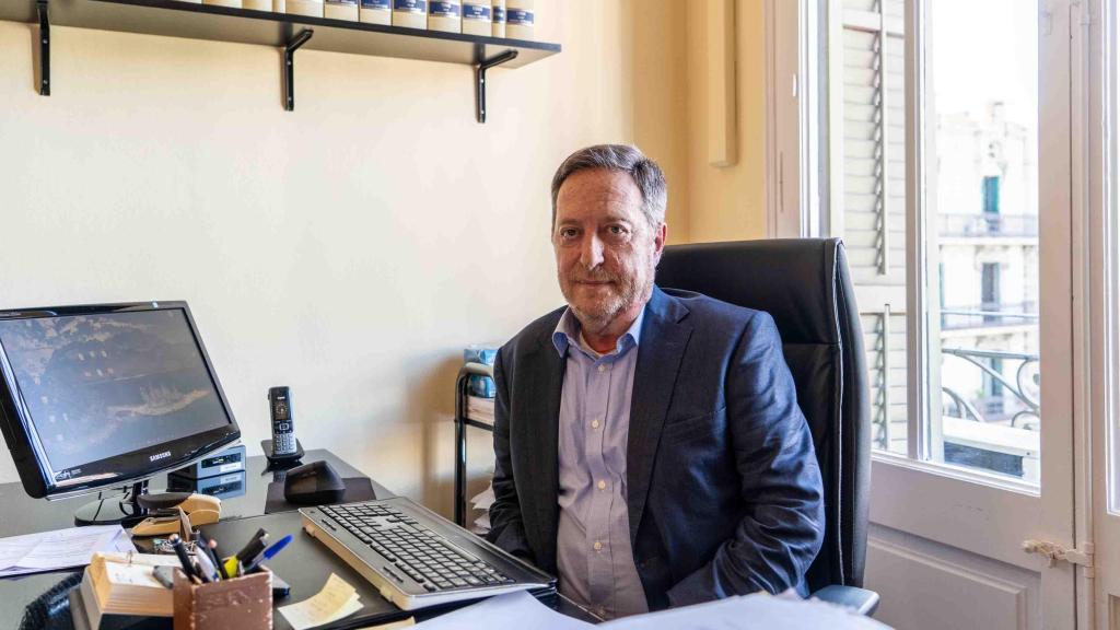 El abogado Oriol Trillas en su despacho de Barcelona