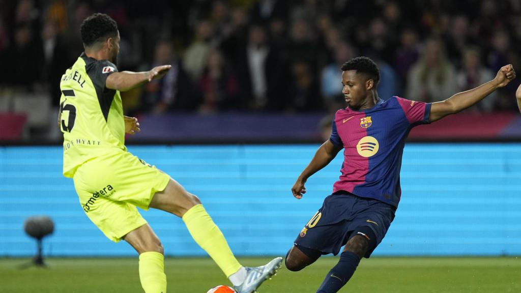 Ansu Fati remata a porteria contra el Mallorca