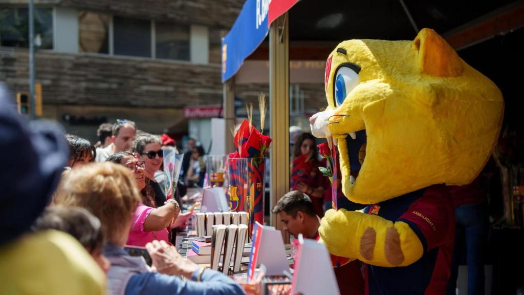 El estand del Barça por Sant Jordi