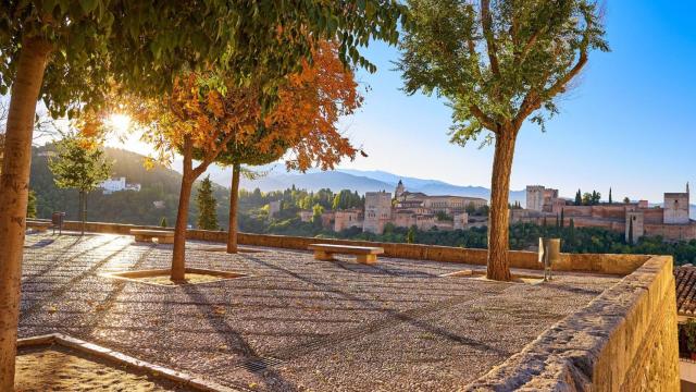 Un rincón de Andalucía en pleno centro de Barcelona: un edificio de la zona alta esconde su propia Alhambra