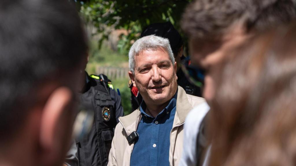 Eduard Sanz, alcalde d'Esplugues, després del desallotjament