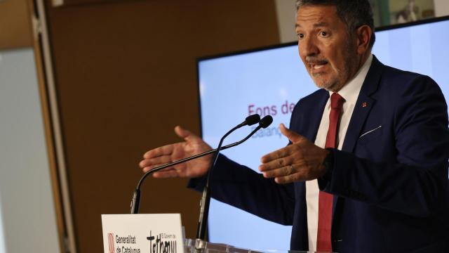 El 'conseller' de Empresa y Trabajo, Miquel Sàmper, durante una comparecencia.