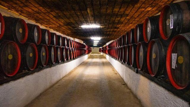 Interior de una bodega.