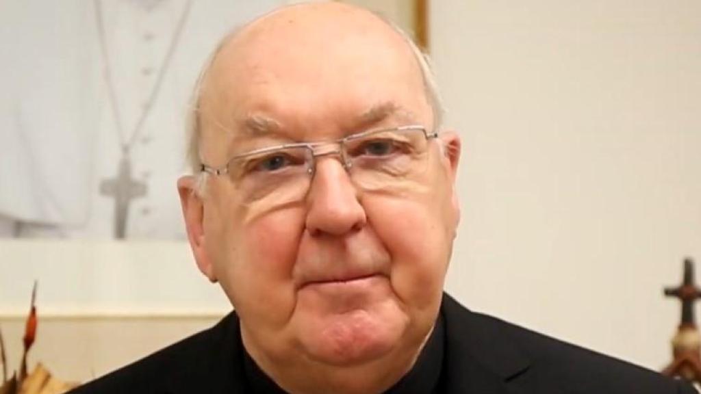 El camarlengo Kevin Joseph Farrell