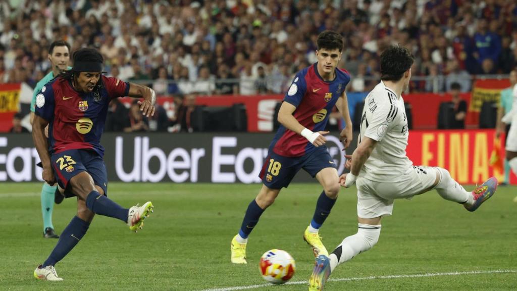 Koundé marca el gol de la victoria del Barça ante el Real Madrid en la final de la Copa del Rey
