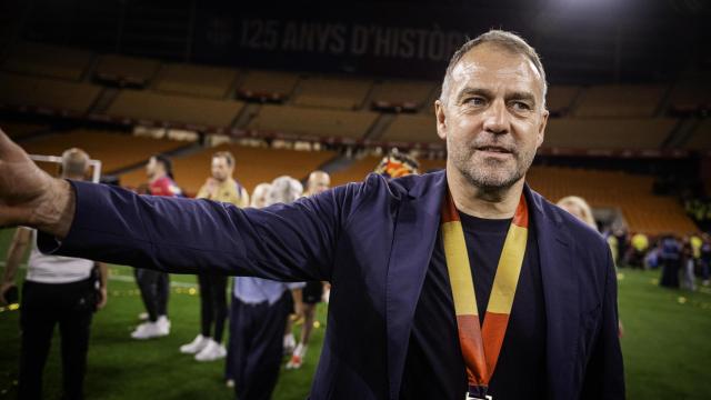Hansi Flick, con la medalla de campeón de la Copa del Rey
