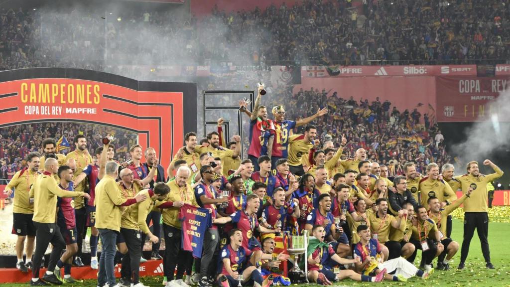 La plantilla del Barça celebra la Copa del Rey