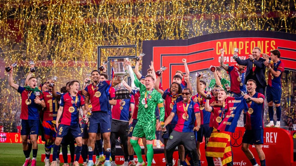El Barça alza la Copa del Rey en La Cartuja