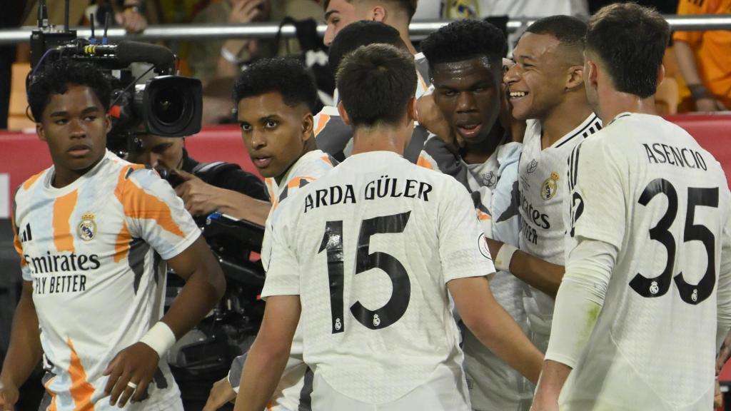 El Real Madrid celebra el gol de Mbappé en la final de la Copa del Rey