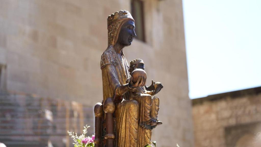 La Moreneta, Virgen de Montserrat, de vuelta a la Basílica en procesión el 27 de abril de 2025