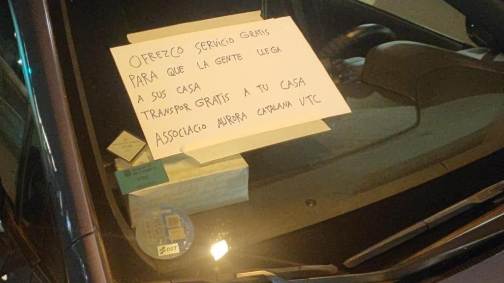 Un coche VTC da su servicio gratis durante el apagón