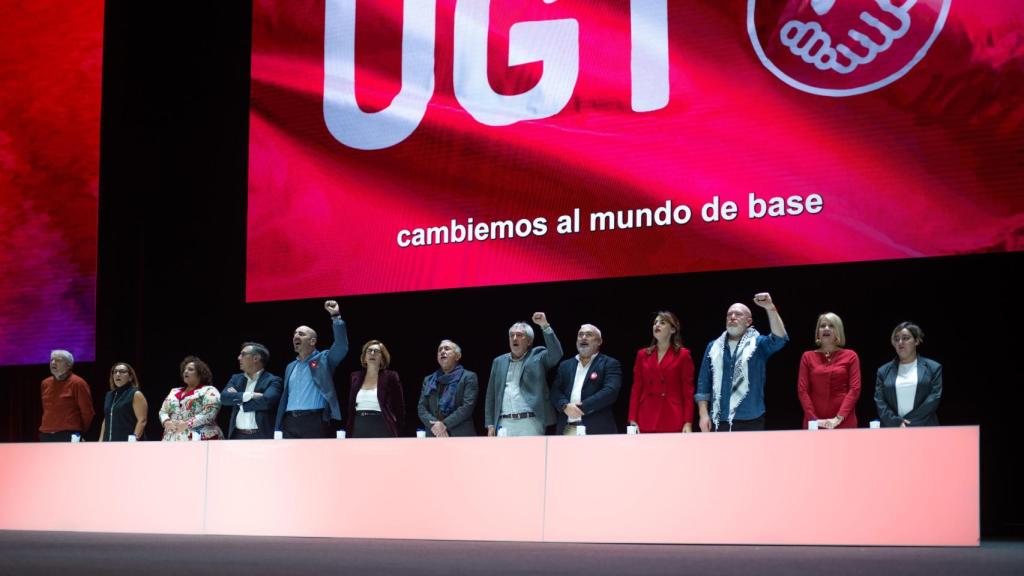 Miembros de UGT durante la clausura de un Congreso Confederal de UGT