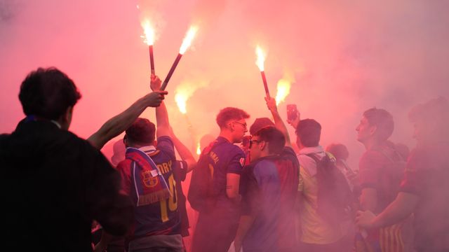 Los aficionados culés antes del Barça-Inter en los jardines de Montjuïc