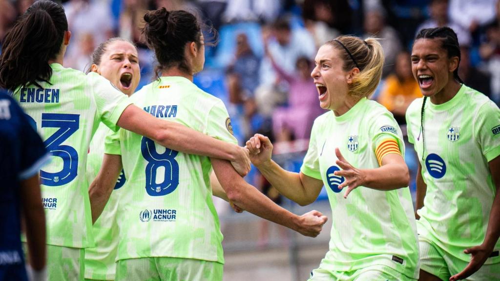 El Barça Femenino celebra el gol de Marta Torrejón contra el Levante Badalona