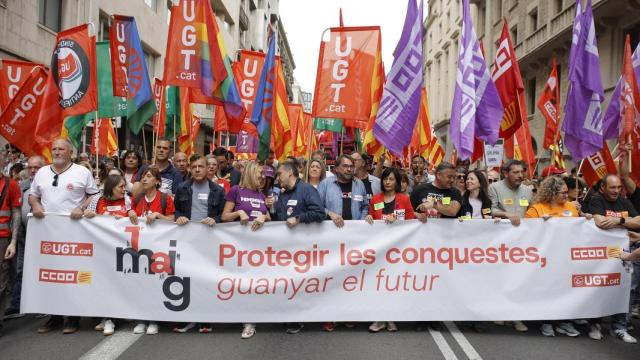 Cabecera de la manifestación del 1 de mayo organizada por los sindicatos en Barcelona / EP
