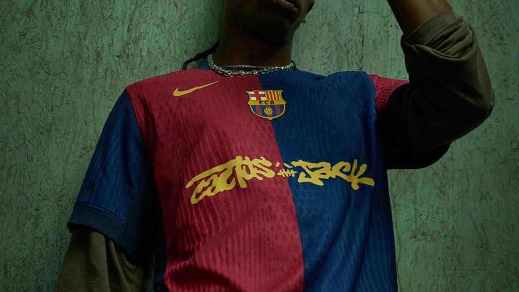 Travis Scott con la camiseta del Barça