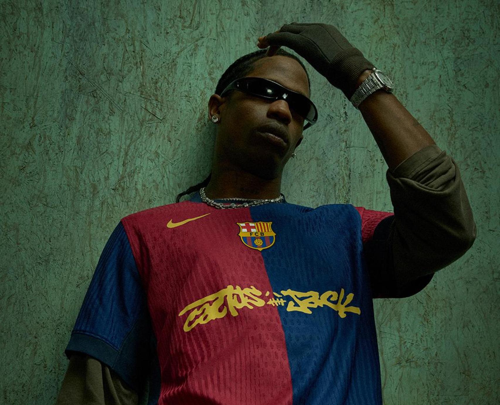 Travis Scott con la camiseta del Barça