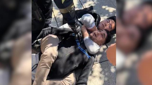 Max Tian detiene a un ladrón en Barcelona