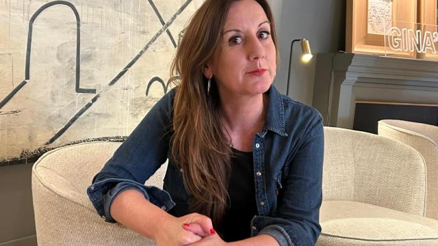 La periodista y escritora Txell Feixas en la entrevista con 'Letra Global'