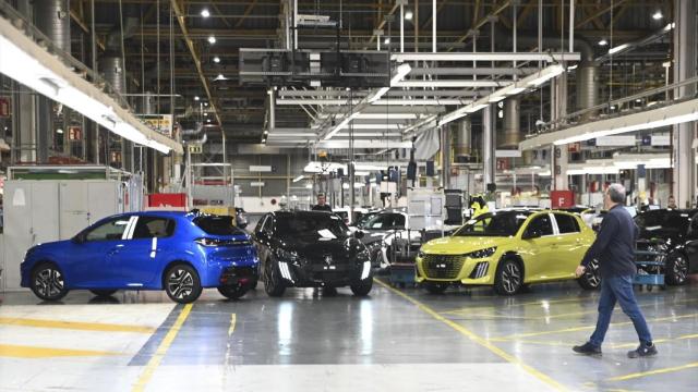 Una planta de coches