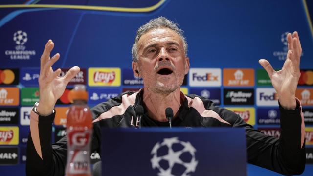 Luis Enrique atiende a los medios antes del PSG-Arsenal de Champions