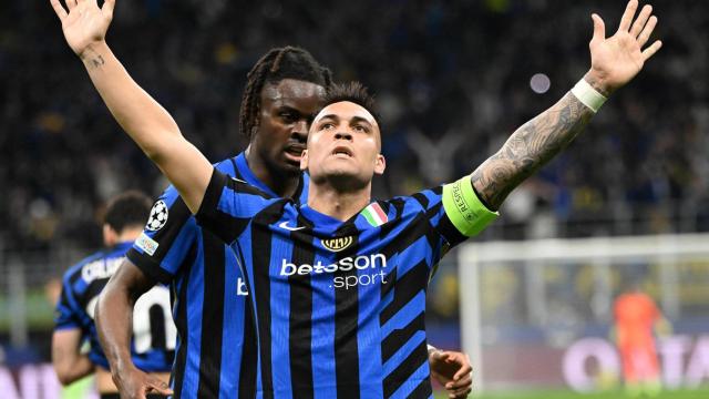 Lautaro Martínez celebra su gol al Barça en las semifinales de la Champions League