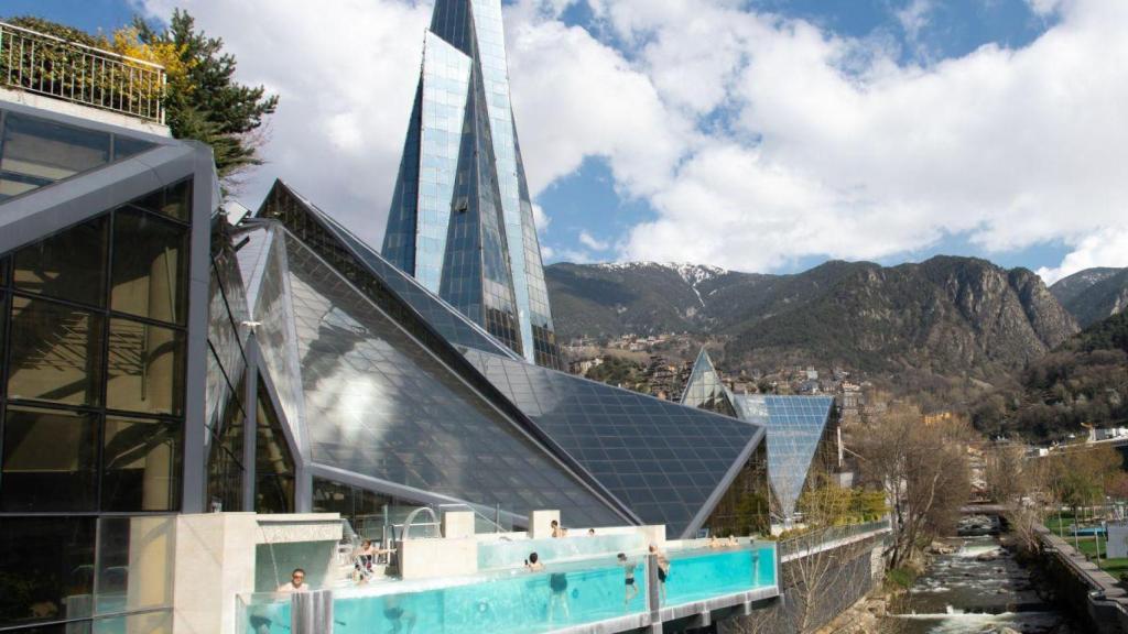 Caldea Wellness Corporativo