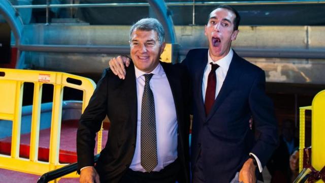 Joan Laporta y Álex Roca, en el Camp Nou