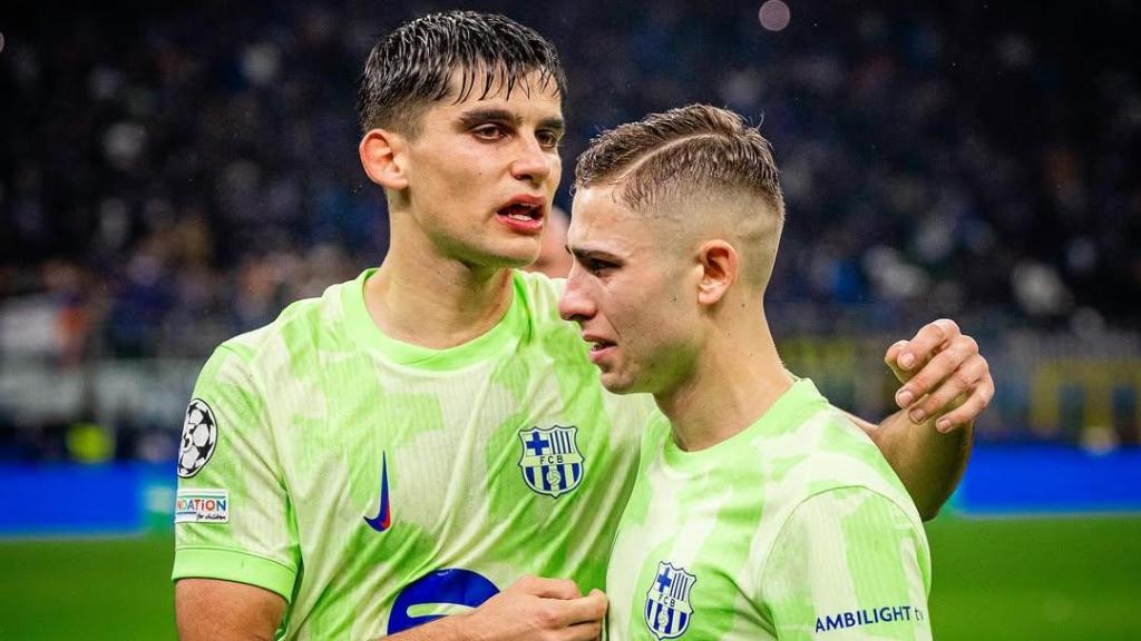 Gerard Martín y Fermín López lloran desconsoladamente tras el Inter-Barça
